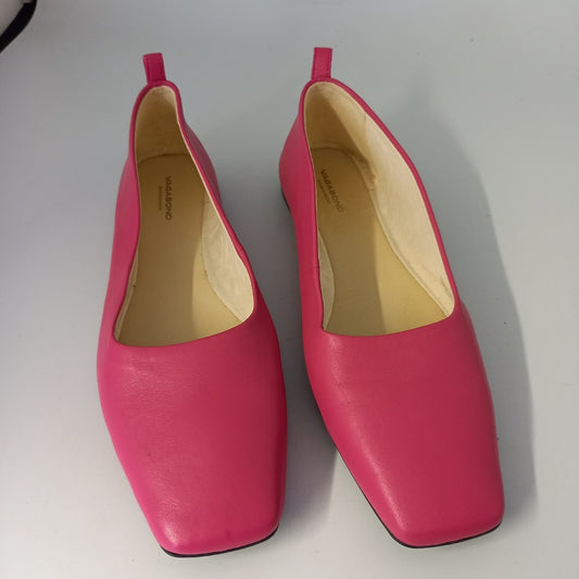 Vagabont Hot Pink Ladies Flat Court Shoes BNWT UK size 5.5 - 6