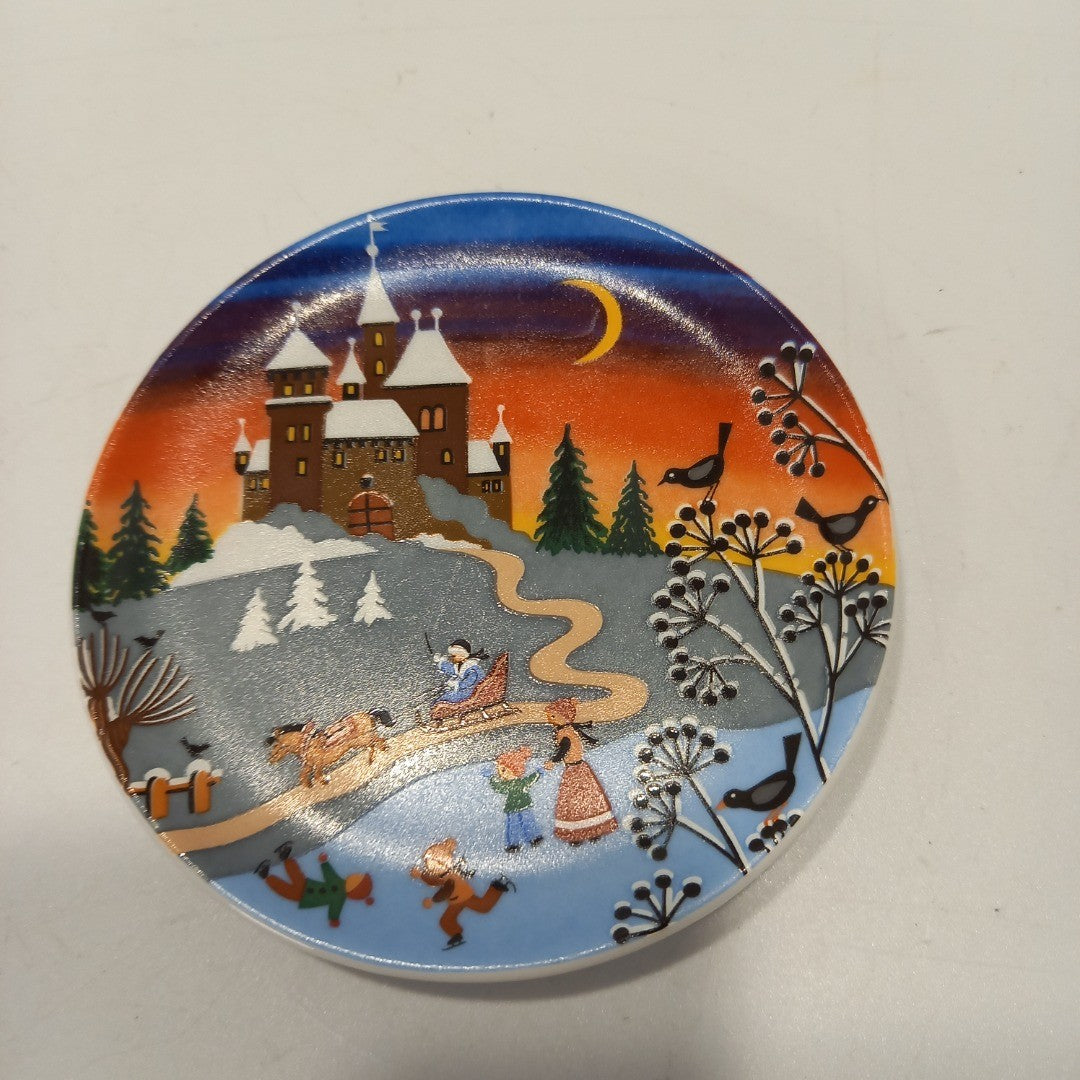 Barbara Furstenhofer.4 x Trinket Dishes/ Coasters - Germany Folk art 4" Diameter