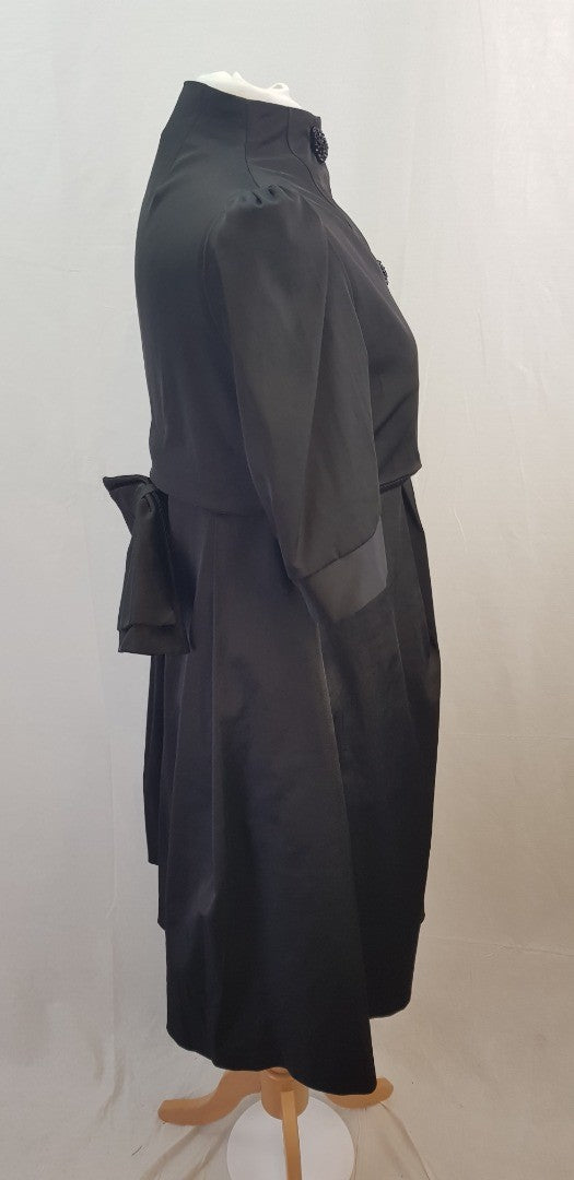 Malene Birger Black Satin Knee Length Coat Evening Size 8/10 Excellent Condition