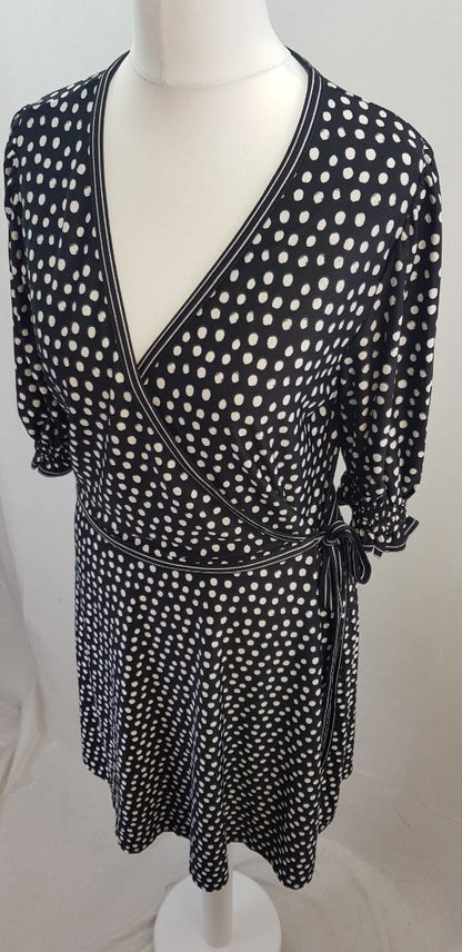 Max Studio Black White Spotty Stretchy Midi Dress Size M BNWT