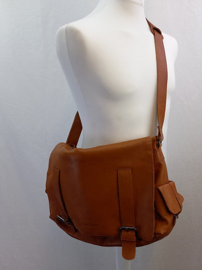 FeynSinn Berlin Tan Soft Leather Unisex Satchel Crossbody Buckle Bag