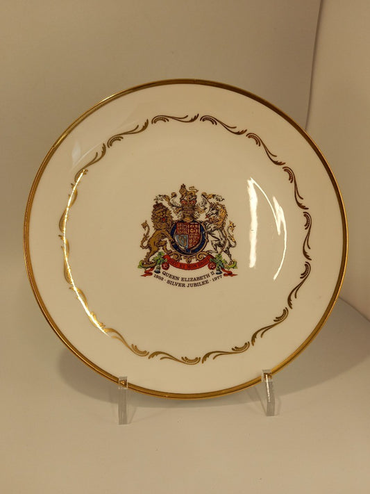 Royal Stafford Bone China Queen Elizabeth II Silver Jubilee 1977 Collector Plate