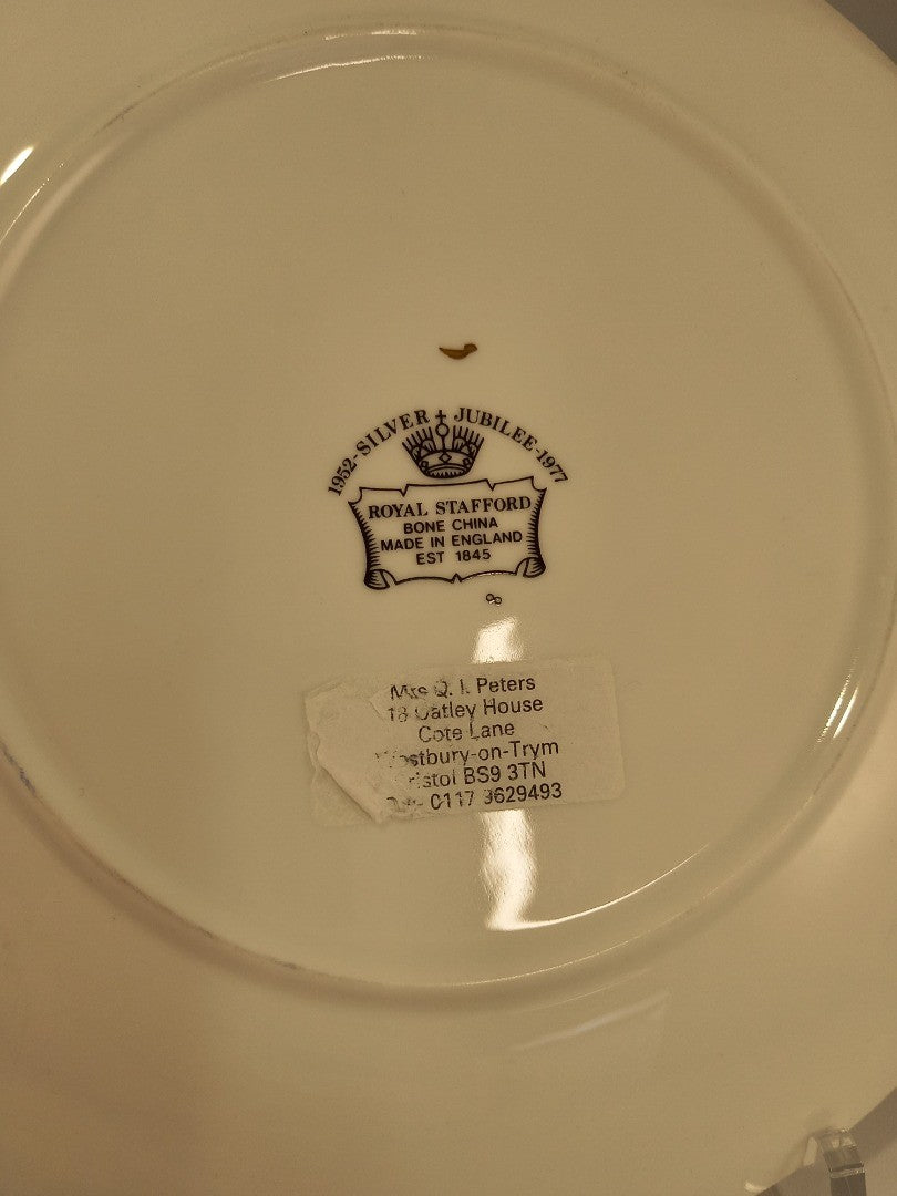 Royal Stafford Bone China Queen Elizabeth II Silver Jubilee 1977 Collector Plate