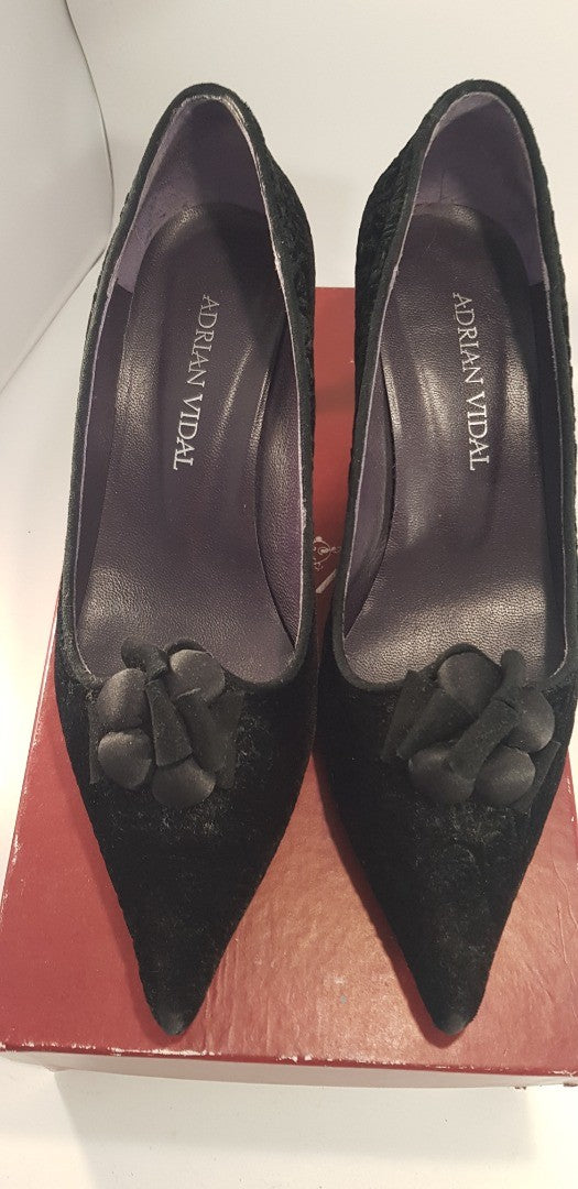 Adrian Vidal Black Velvet Low Court Shoe Size 5 Euro 38 VGC