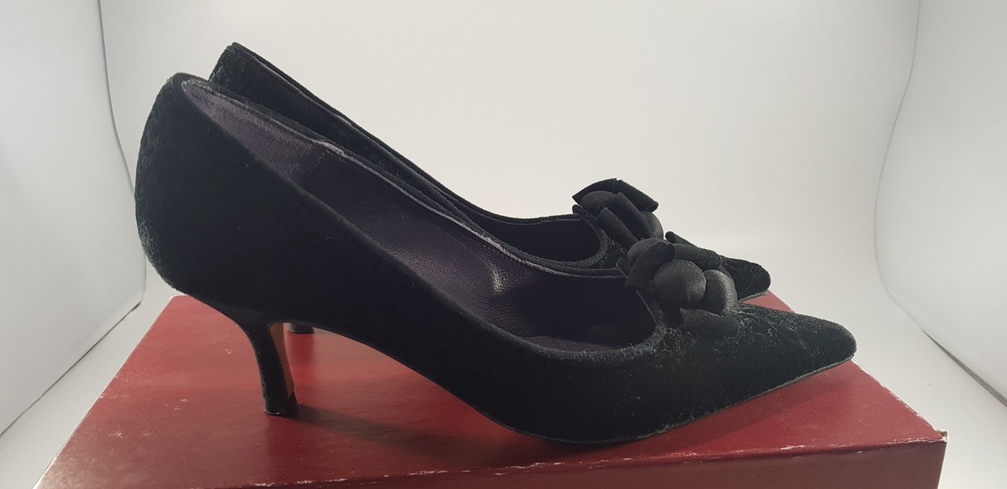 Adrian Vidal Black Velvet Low Court Shoe Size 5 Euro 38 VGC