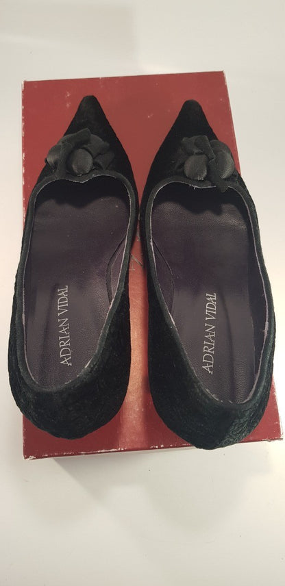 Adrian Vidal Black Velvet Low Court Shoe Size 5 Euro 38 VGC