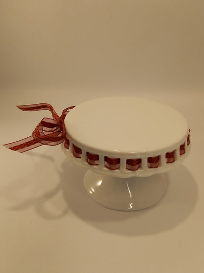 'Two's Company' Small White Cake Stand with Red Ribbon Detail 15cm