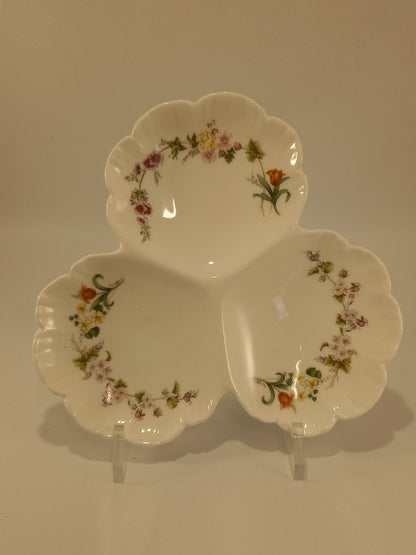 Wedgwood Mirabelle Scalloped Edge Triangular 3 Compartment Trinket Dish