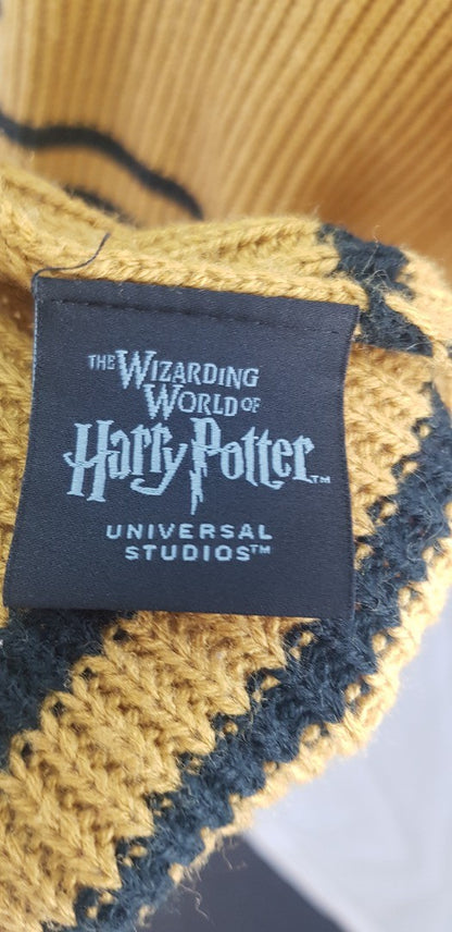 Harry Potter Hufflepuff Universal Studios Scarf Yellow Black 11" x 87" Excellent Condition