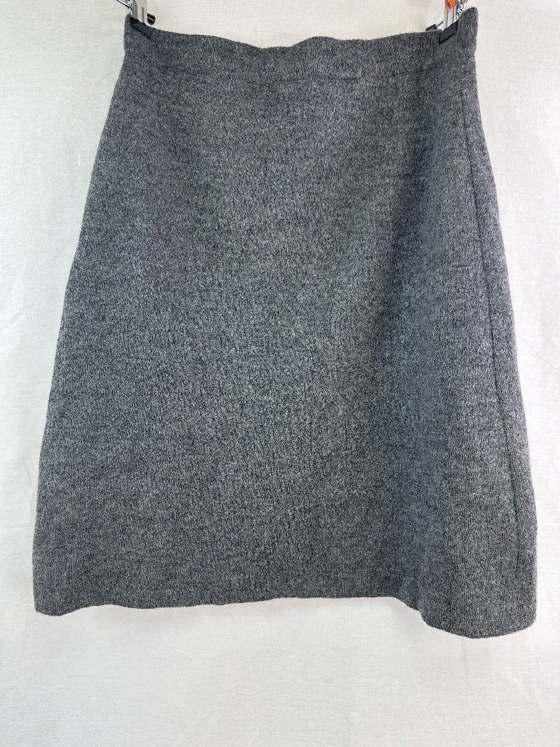 The Alpaca Collection Grey Knee Length Winter Skirt Size S Excellent Condition