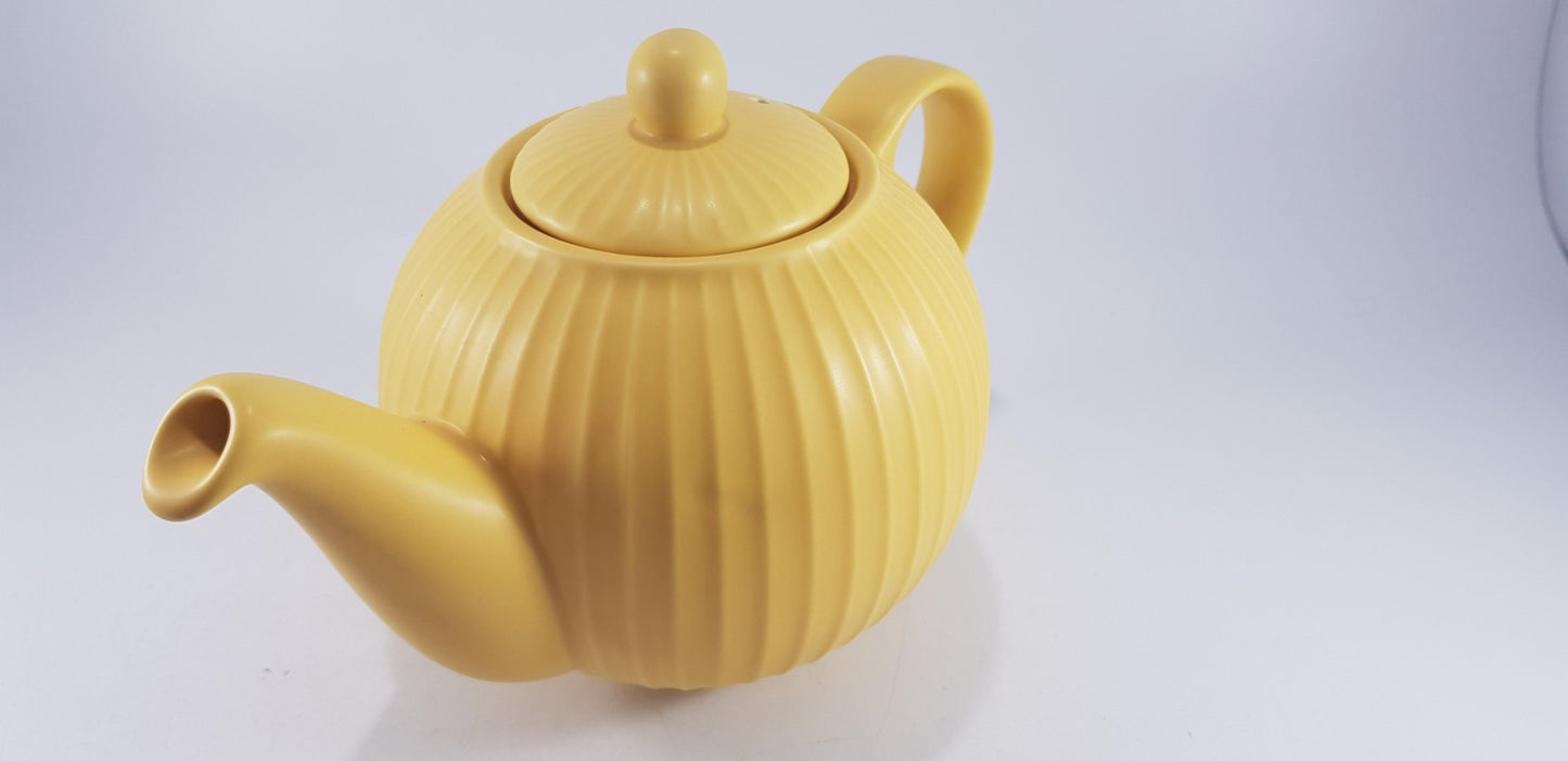 London Pottery Globe Sunshine Yellow 4 Cup Textured Teapot Excellent Condition