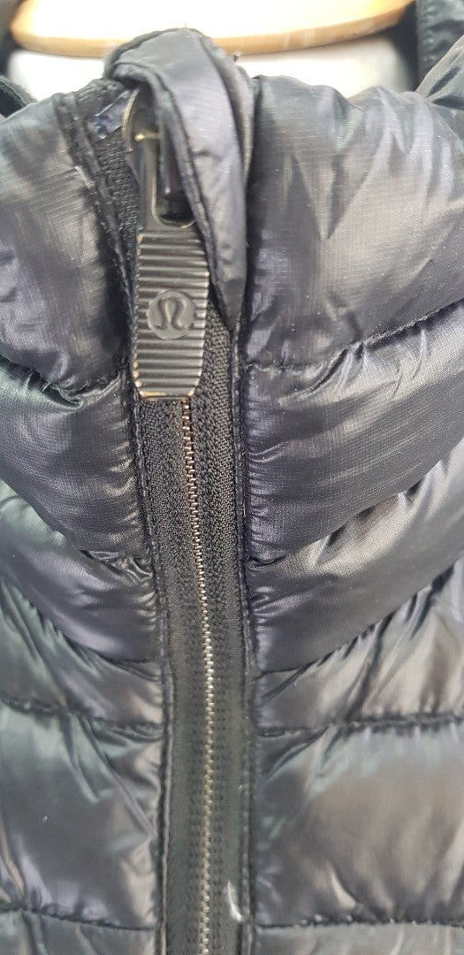 Lululemon Black Knee Length Puffer Coat Hood Size 10 Excellent Condition