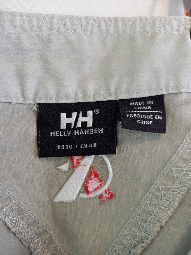 Helly Hansen stone shorts Mens Uk 30 Excellent condition