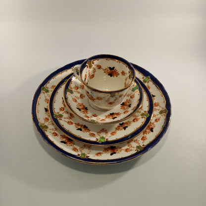 Royal Stafford Tea Set Bone China 6x cups 6x saucers 6x plates 1x serving plate Vintage Made in England Good Condition