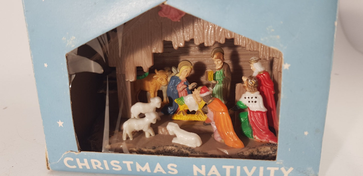 Small Plastic Nativity from 1962 Original Box Vintage