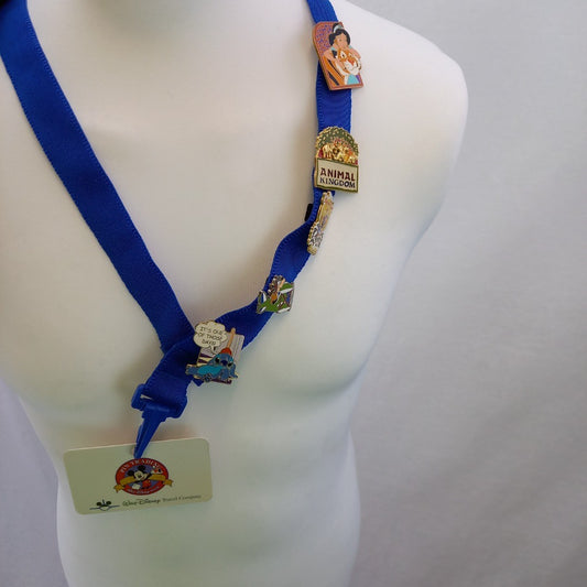 DISNEY Vintage Pin Trading Lanyard with Collectable 5 Pin Bundle (2002-2004) Excellent