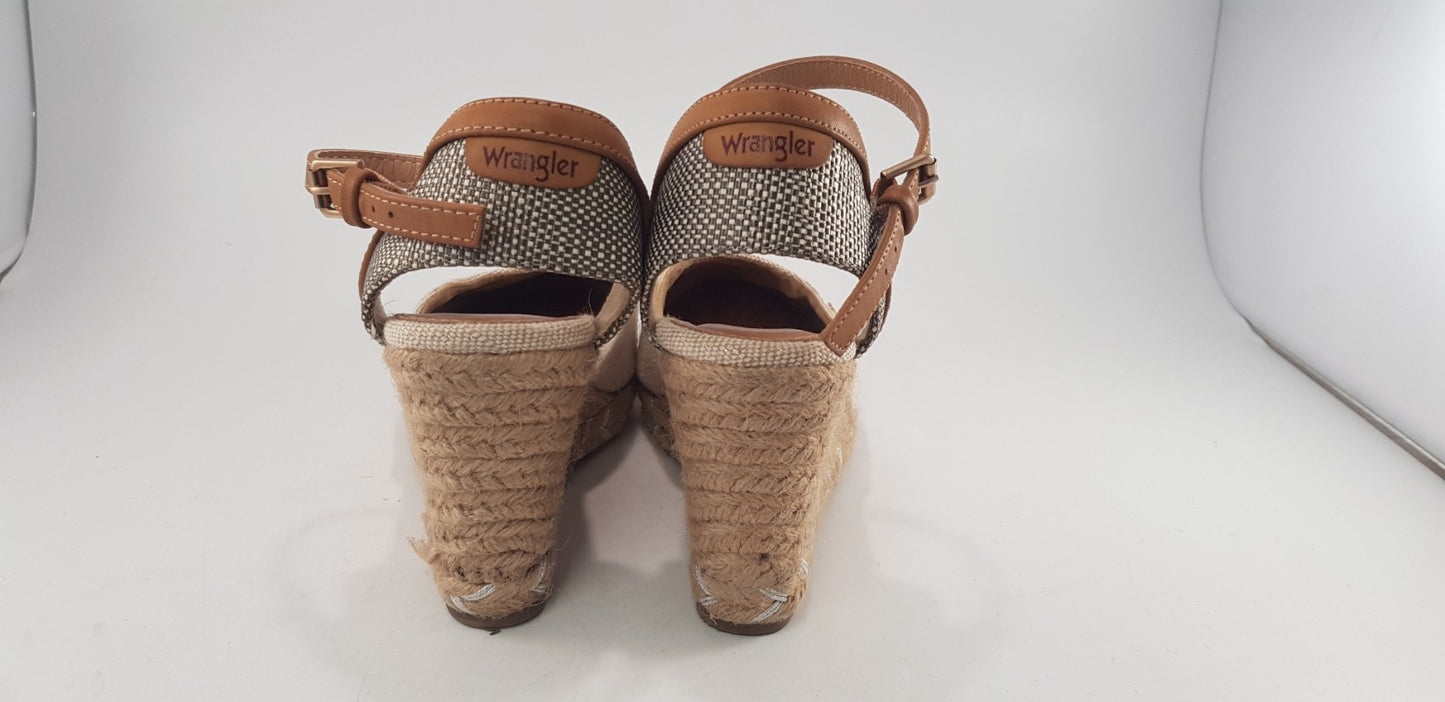 Wrangler Canvas Straw Tan Wedge Sandals Size 5 VGC