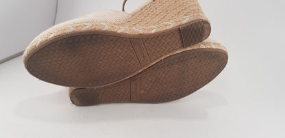 Wrangler Canvas Straw Tan Wedge Sandals Size 5 VGC