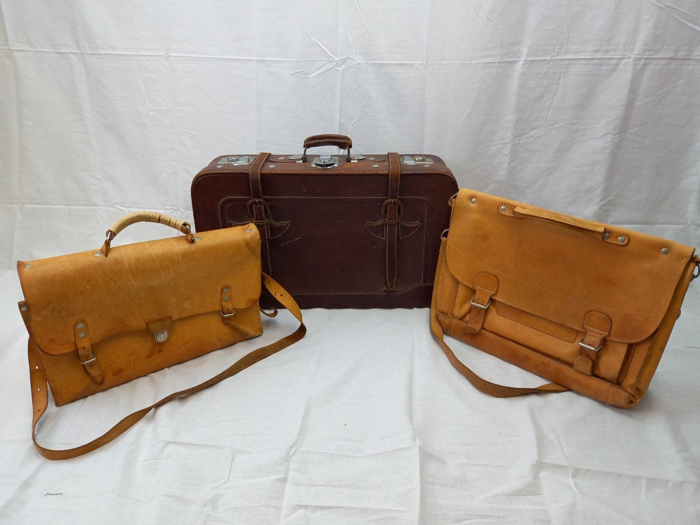 Brown Leather Vintage Suitcase & 2x Soft Leather Tan Messenger Bags