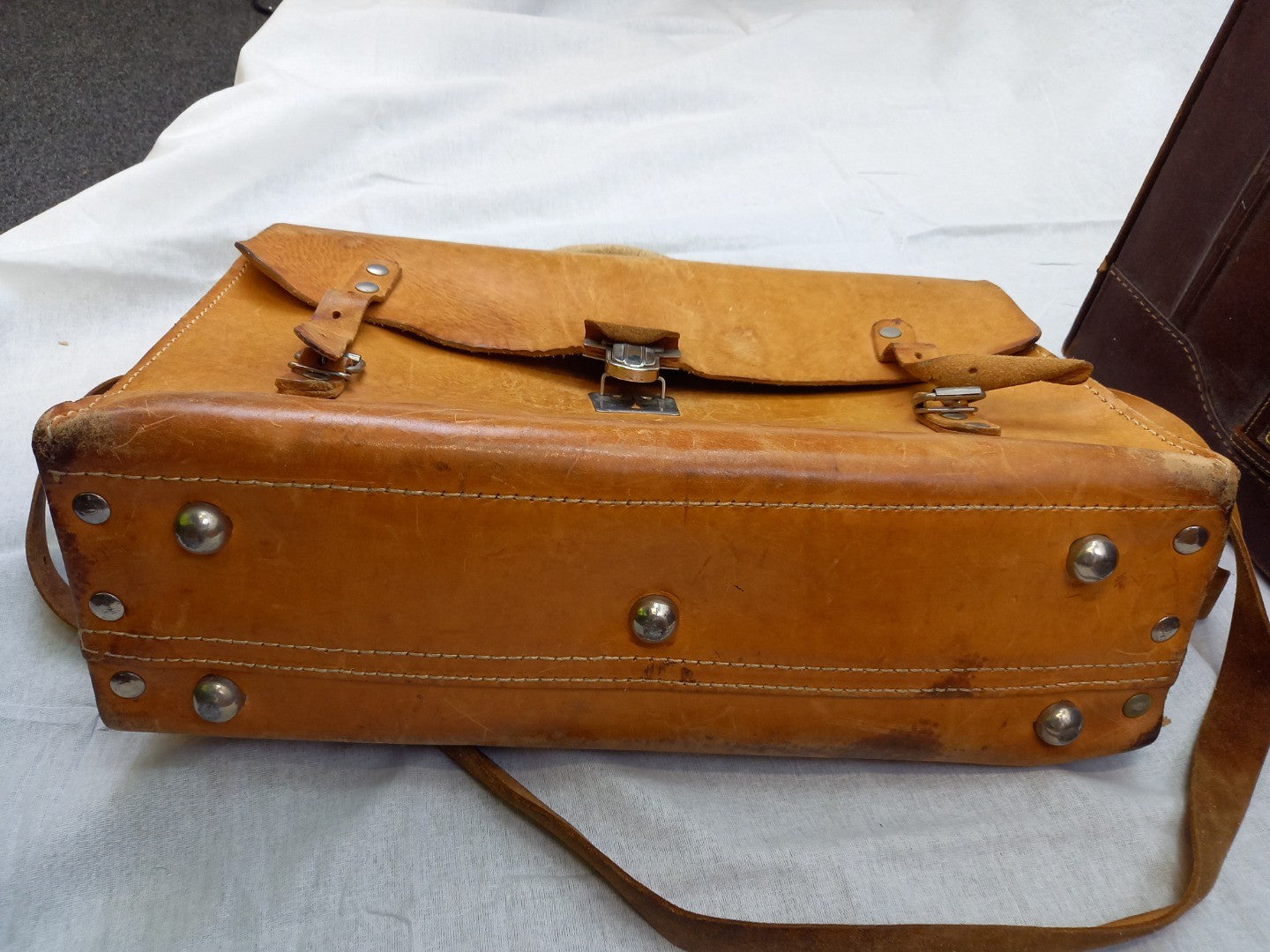 Brown Leather Vintage Suitcase & 2x Soft Leather Tan Messenger Bags