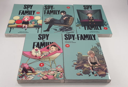 Spy X Family x5 Paperback Books Excellent Condition