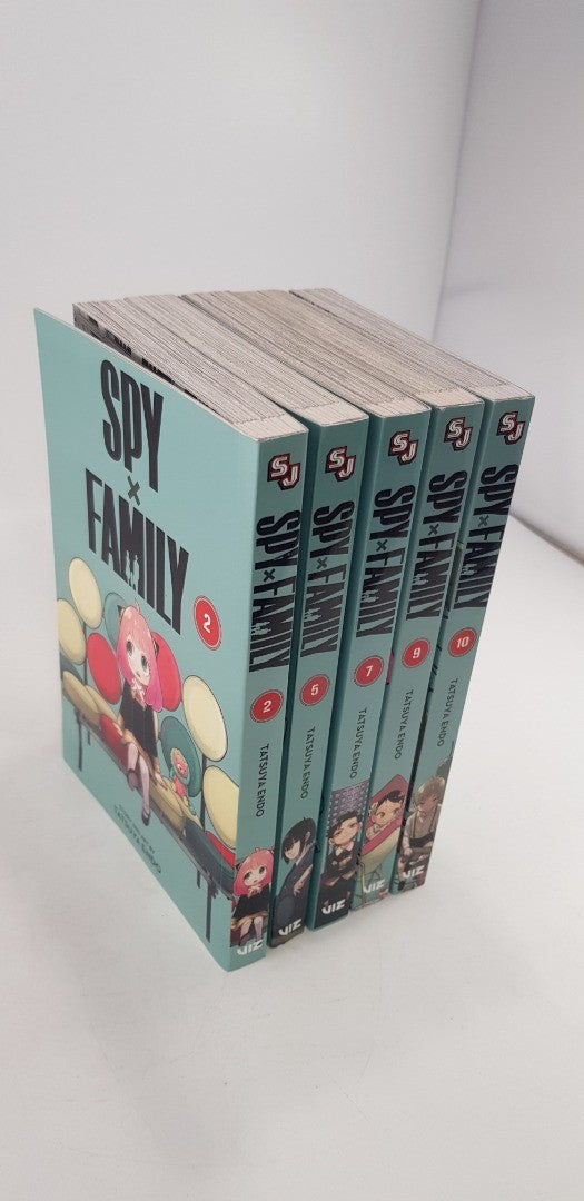 Spy X Family x5 Paperback Books Excellent Condition