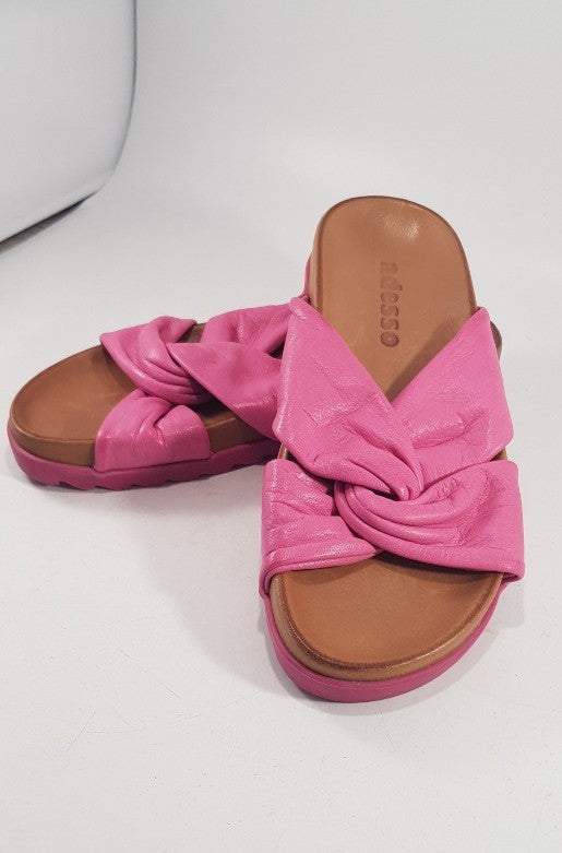 Adesso Pink Leather Slip On Sandals Size 3.5 Euro 36 Nearly New