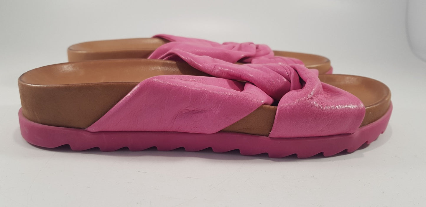 Adesso Pink Leather Slip On Sandals Size 3.5 Euro 36 Nearly New