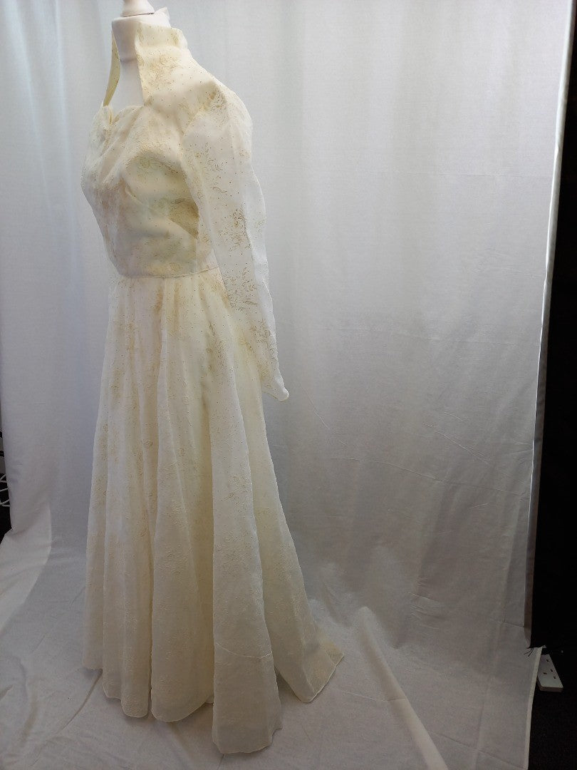 Emenson White Floral 1970s Vintage Flocked Tulle Wedding Dress - Small