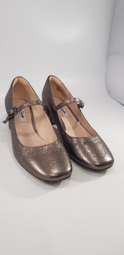 Clarks Narrative Bronze Mary Jane Style Court Shoe Size 5D Excellent Condition