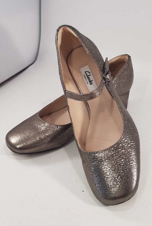 Clarks Narrative Bronze Mary Jane Style Court Shoe Size 5D Excellent Condition