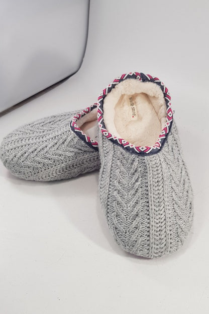 White Stuff Women's Closed Back Slippers Cable Knit Size 6 BNNT