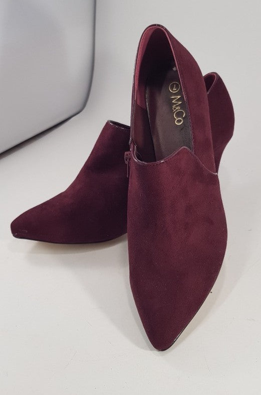 M&Co Wine Burgundy Shoe Boots Zip Closure Heels Size 7 Brand New