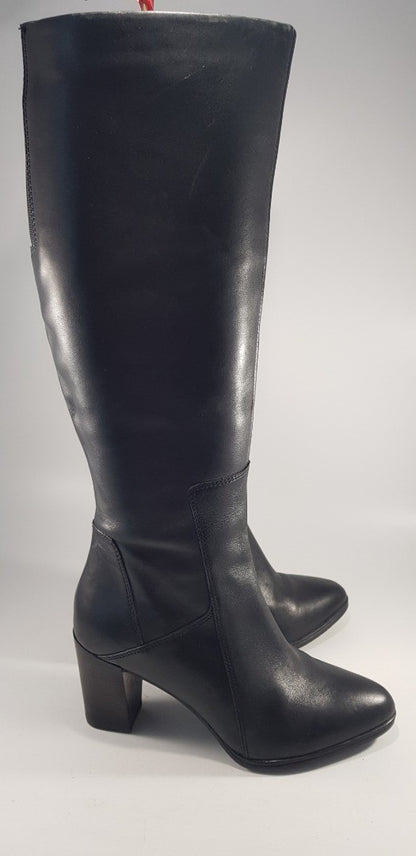 Clarks Artisan Black Knee High Block Heel Boot with Stretch Size 4.5 Nearly New