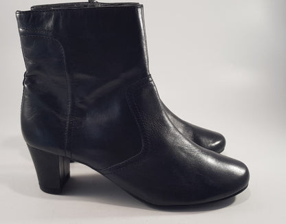 FootGlove Black Leather Ankle Boots Wide Fit Size 5 Nearly New with Defect