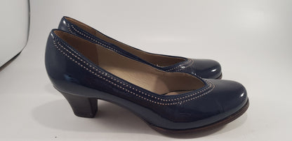 Clarks Navy Patent Stitch Detail Slip On Court Spanish Heel Size 4.5 Excellent C