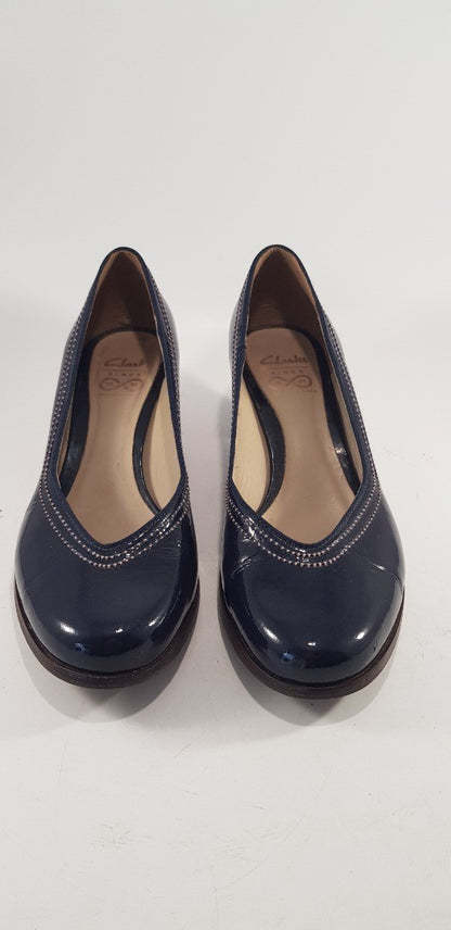 Clarks Navy Patent Stitch Detail Slip On Court Spanish Heel Size 4.5 Excellent C