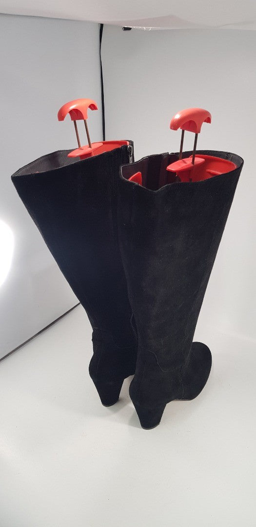 Duo Black Suede Knee High Boots Size  Excellent Condition