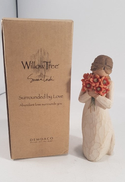 Willow Tree Surrounded By Love #26233 Figurine Nearly New in Box