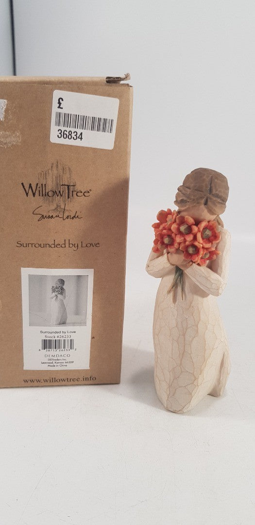 Willow Tree Surrounded By Love #26233 Figurine Nearly New in Box