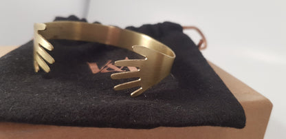 V&A Jewellery Gold Tone Hands Bracelet with Original Box Pouch Cards VGC