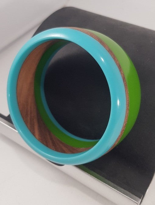 Resin & Wood Bangle Green Blue Brown One Size Excellent Condition