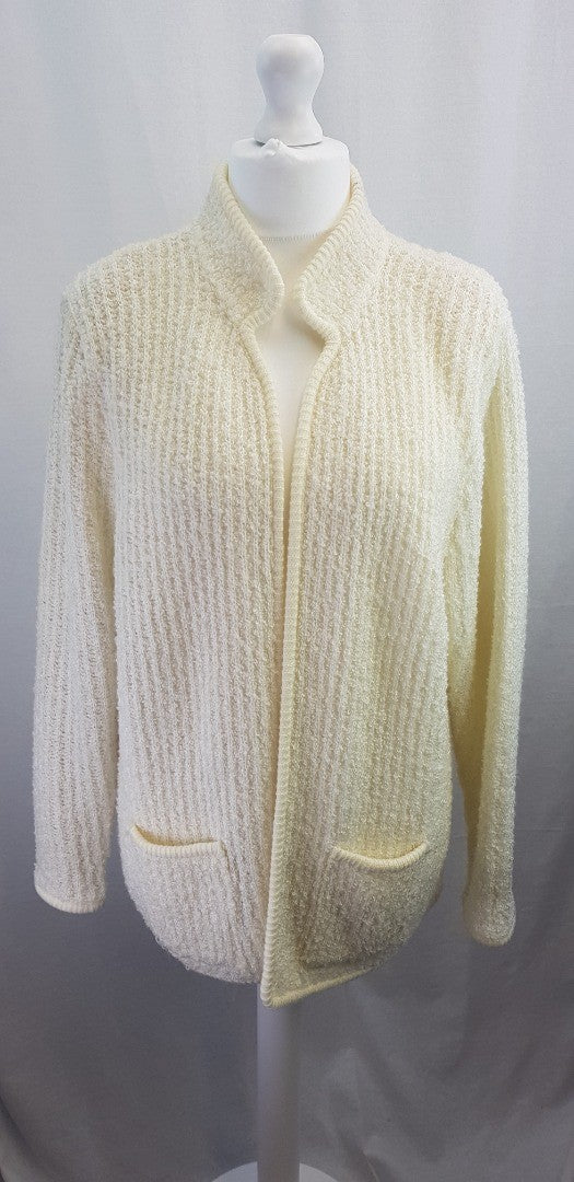 Cobble Creek Ivory Cardigan Pockets 100% Acrylic Size 40 Excellent Condition