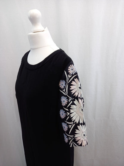 jaeger dress black size 10 white blue pink flowers on short sleeves