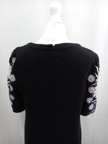 jaeger dress black size 10 white blue pink flowers on short sleeves