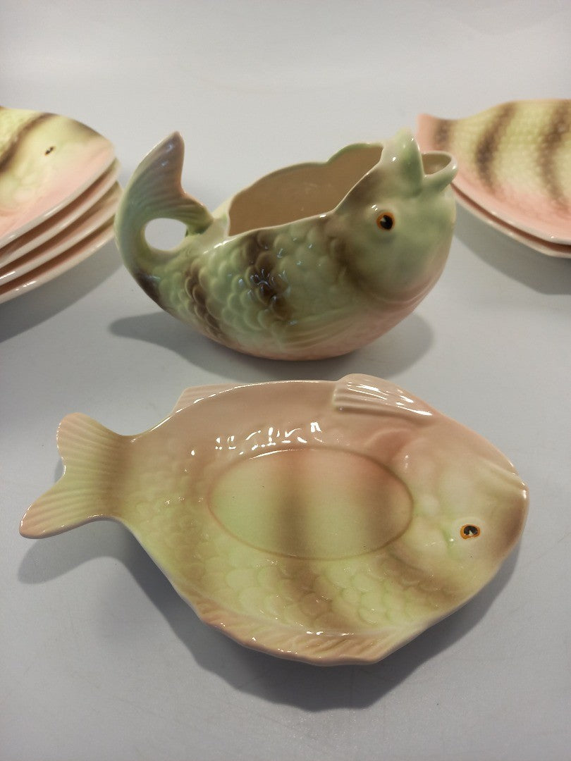 shorter and son fish plates x 6 and sauce gravy boat and saucer pink and green