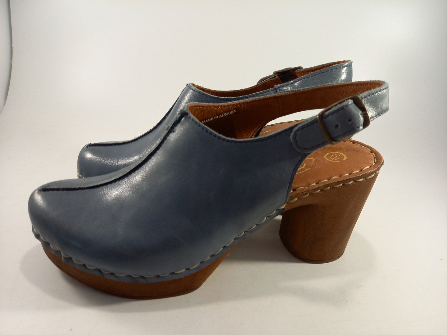 Beunvenuti Blue Leather Clogs Mules Shoes Heel Size 3.5 Brand New