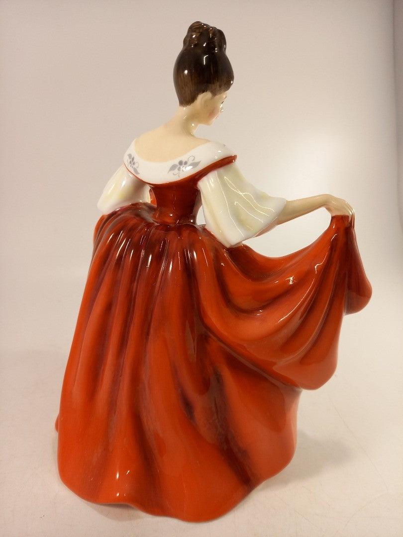 Royal Doulton Sara HN2265 Figurine 20.5cm Excellent Condition