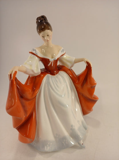 Royal Doulton Sara HN2265 Figurine 20.5cm Excellent Condition