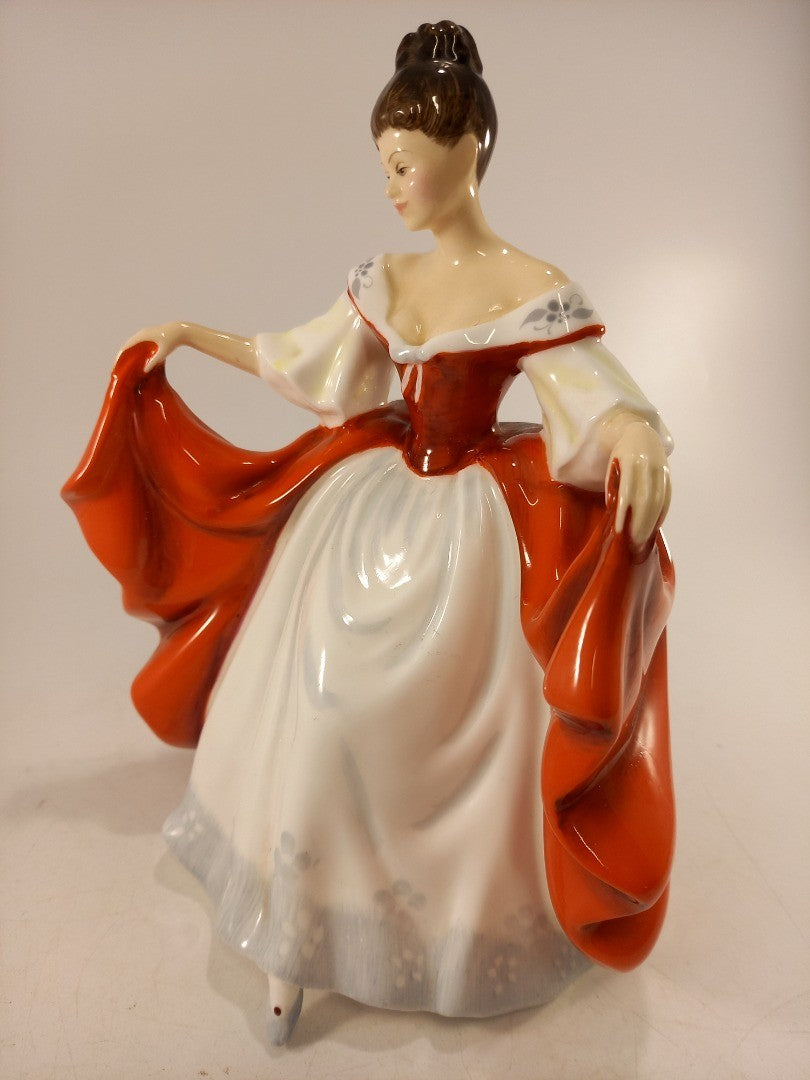 Royal Doulton Sara HN2265 Figurine 20.5cm Excellent Condition